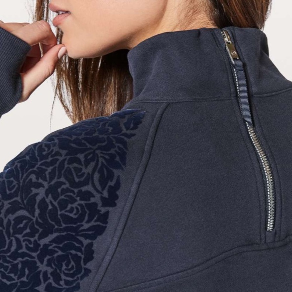 navy lululemon floral flock pullover - Picture 3 of 9